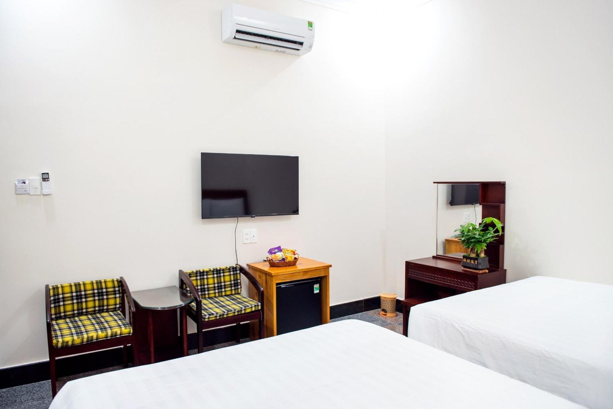 Minh Lam Hotel Pleiku Esterno foto